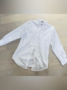 Ultra  Club Wrinkle Free Classic White Button-Up Shirt - XS